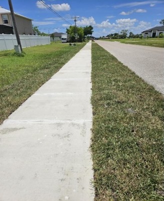 Image of an unimproved sidewalk